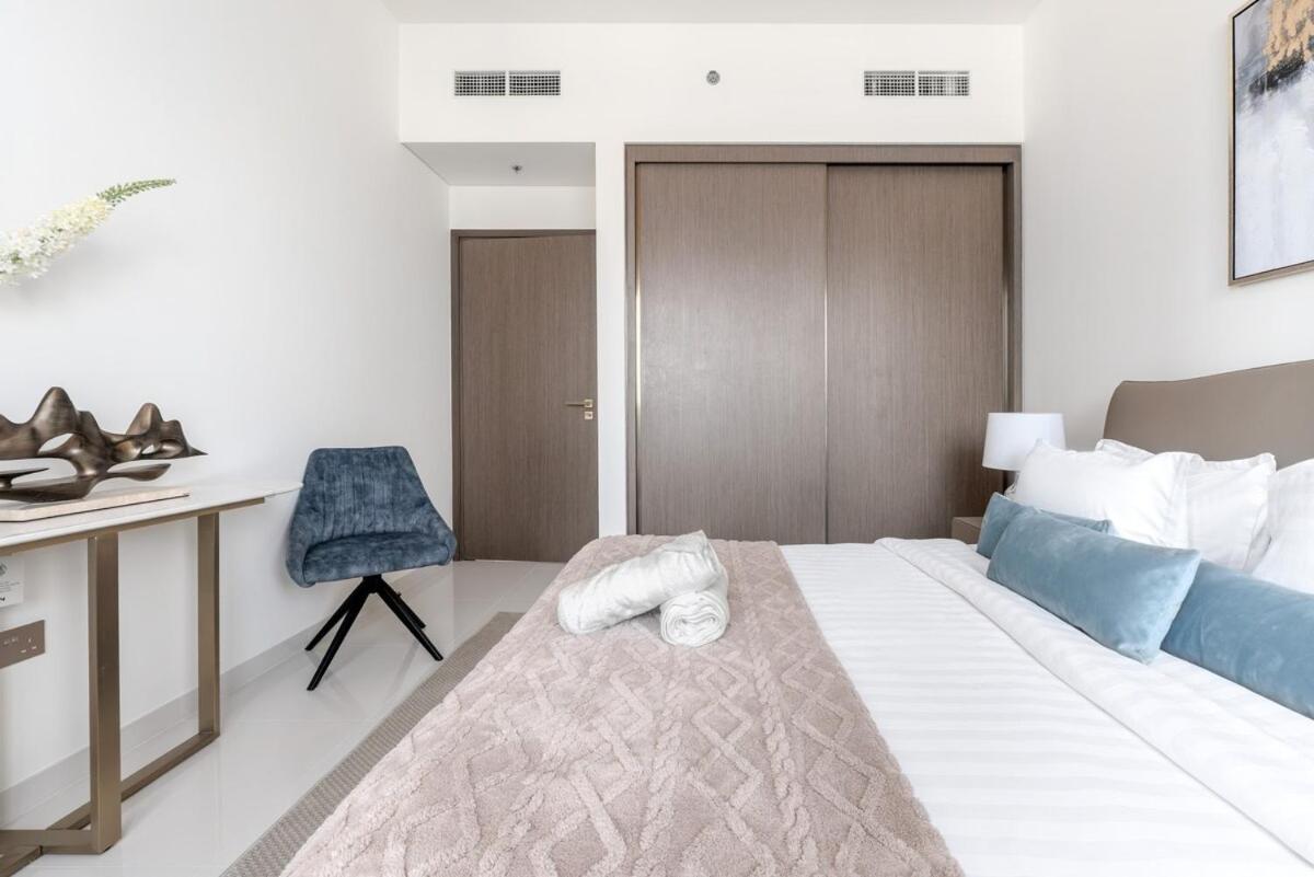 Emaar Beachfront 1 Bedroom In Grand Bleu With Private And Palm Views Apartment