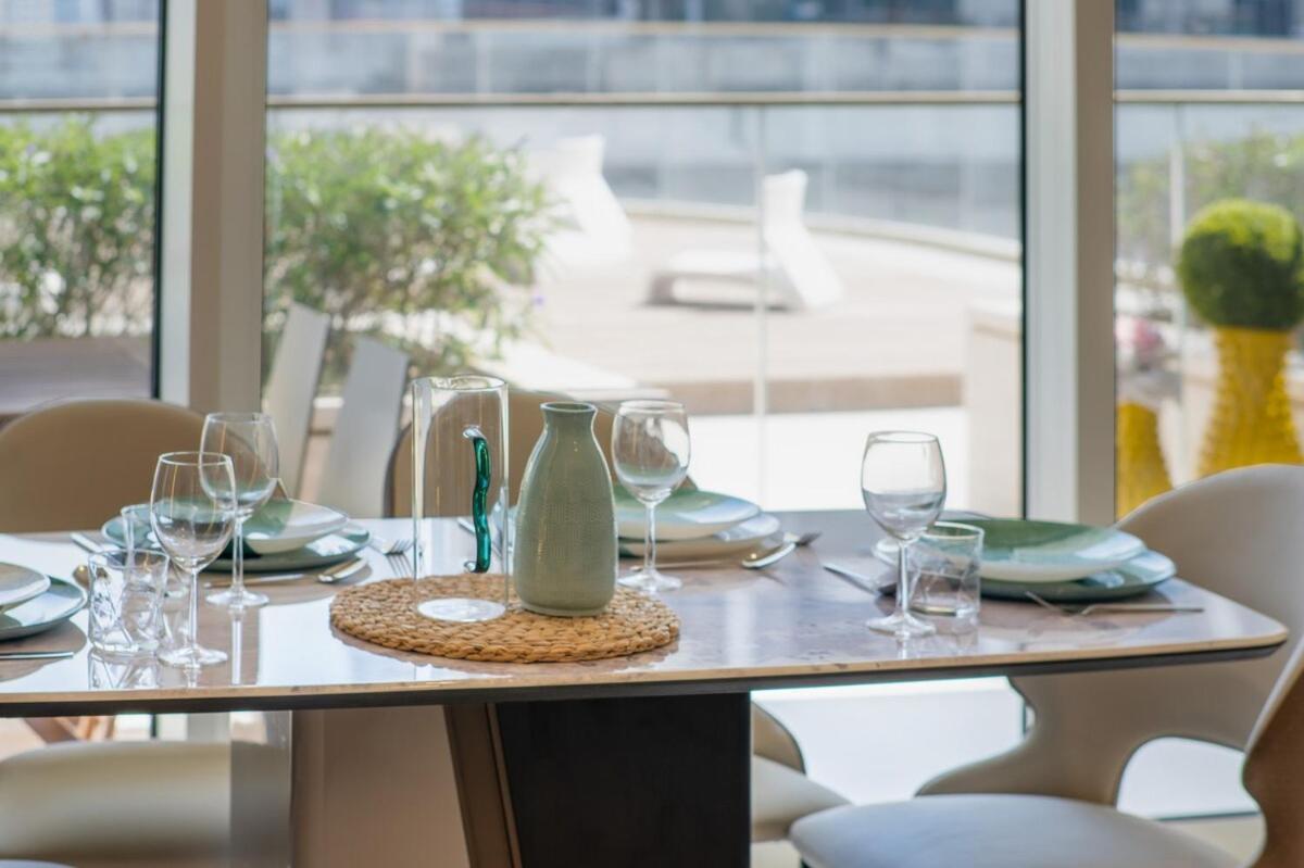 Emaar Beachfront 1 Bedroom In Grand Bleu With Private And Palm Views Apartment