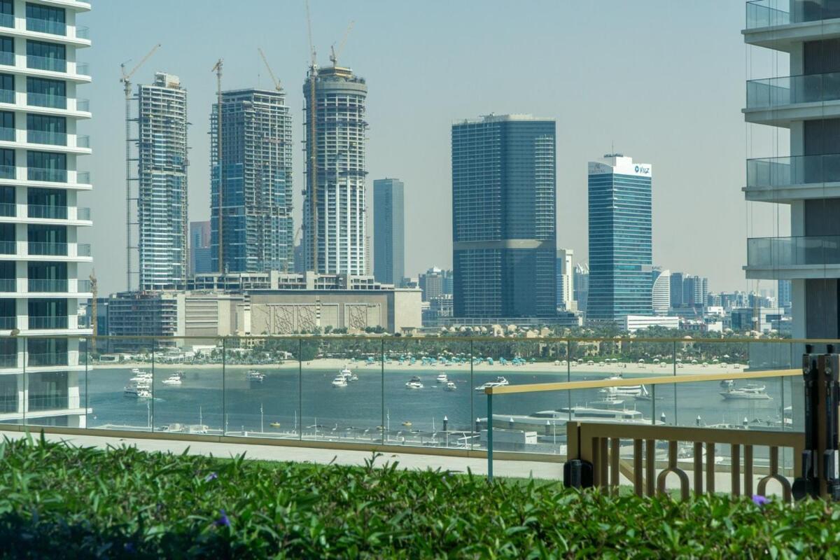 Apartment Emaar Beachfront 1 Bedroom In Grand Bleu With Private And Palm Views Dubai
