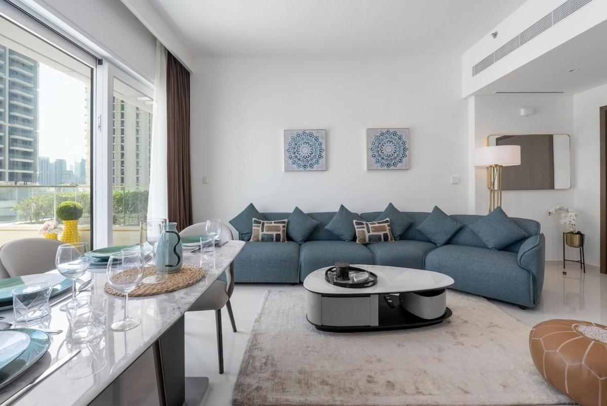Apartment Emaar Beachfront 1 Bedroom In Grand Bleu With Private And Palm Views Dubai
